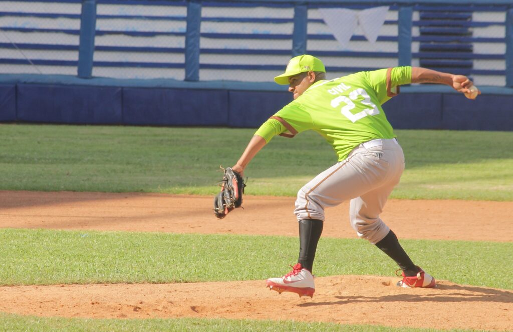 Agricultores derrotó hoy a Tabacaleros y ya no hay invicto en I Liga Élite del Béisbol Cubano