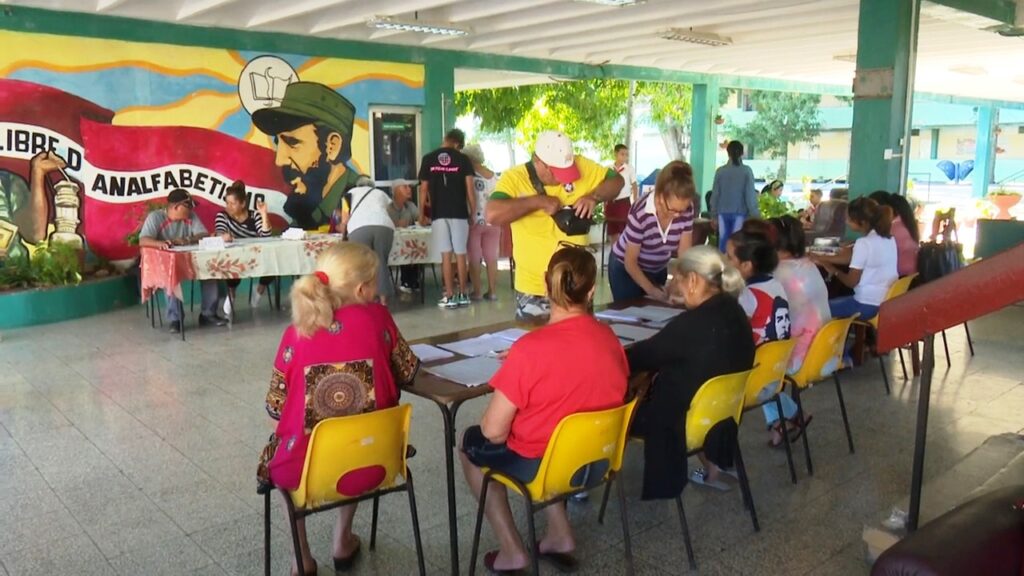 Manifiestan granmenses fidelidad revolucionaria , al elegir los delegados de circunscripción