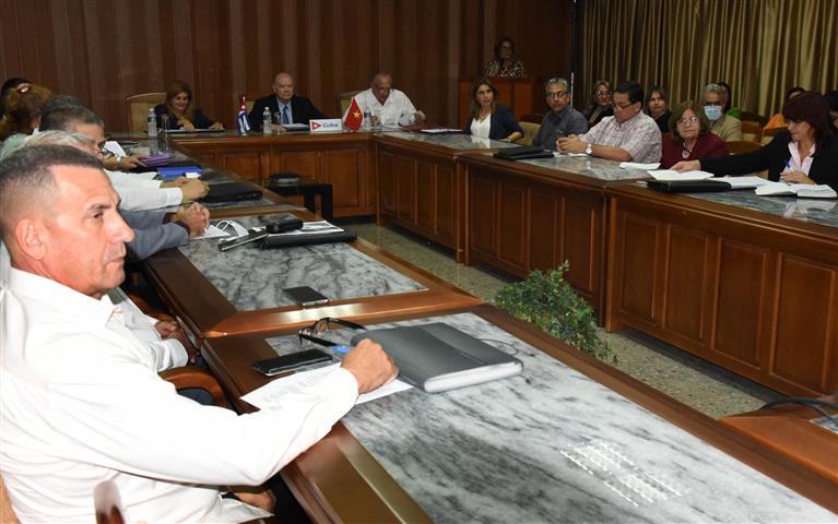 Cuba y Vietnam diseñan planes comerciales para 2023 (+Fotos)