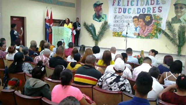 Reconocen labor de educadores pilonenses