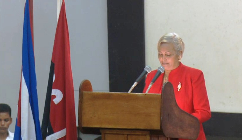 Celebran día del educador cubano