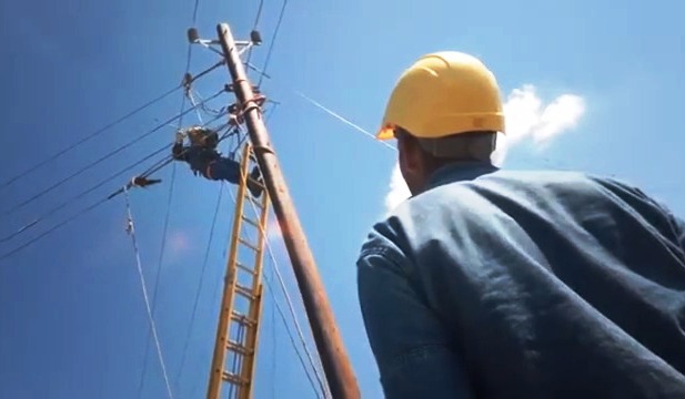 Convocan en Granma a jornada por el día del trabajador eléctrico en Cuba