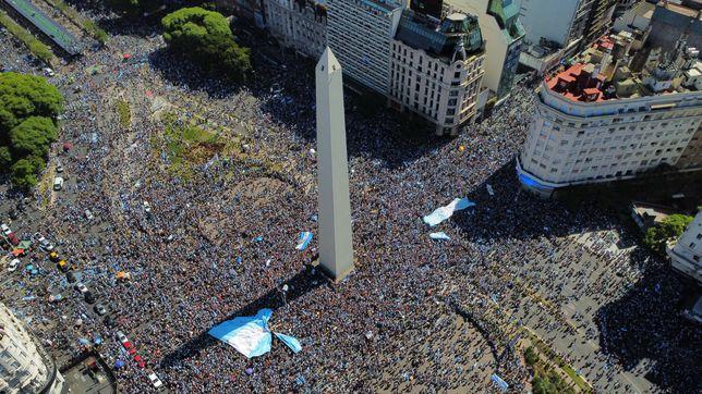 Argentina celebra y recibe a sus campeones