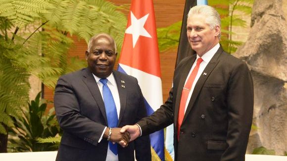 Bahamas siempre puede contar con Cuba (+ Fotos)