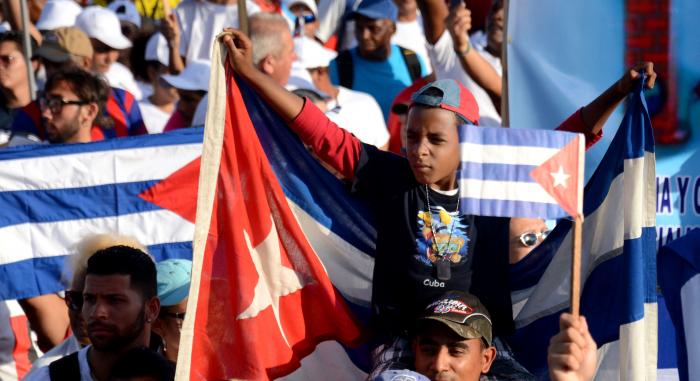 Vibrará otra vez la artillería por el triunfo, por la Revolución