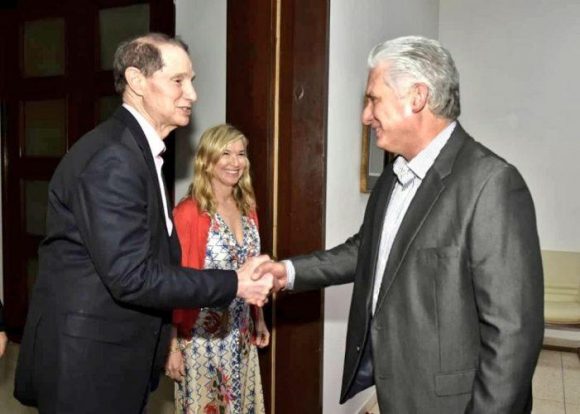 Presidente Díaz-Canel se reúne con senador estadounidense Ron Wyden