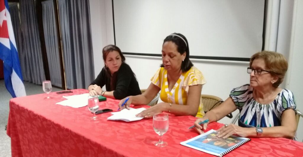Constitución de consejos populares: para ejercer el poder del pueblo