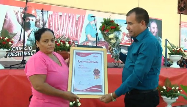 Celebran su día trabajadores de la industria alimentaria