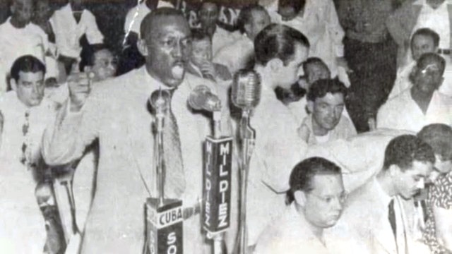 Crónica Jesús Menéndez