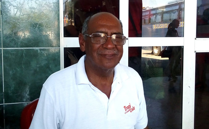 Eloy, chofer de ómnibus bueno hasta para remedios