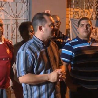 Continúan candidatos a diputados al parlamento cubano recorridos por centros laborales y estudiantiles