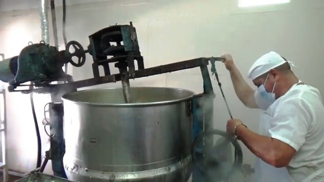 Diversifican producciones en la unidad de Base Lácteos Media Luna
