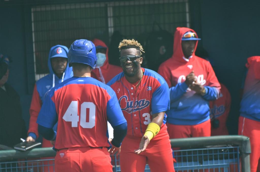 Cuba logra segunda victoria en topes amistosos de béisbol en Japón (+Fotos)