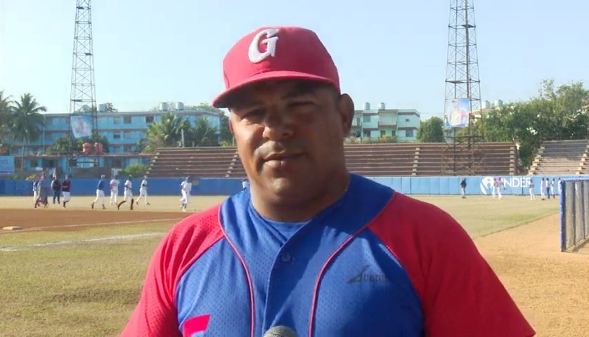 Equipo de béisbol de Granma categoría sub 18 aspira llegar a la final