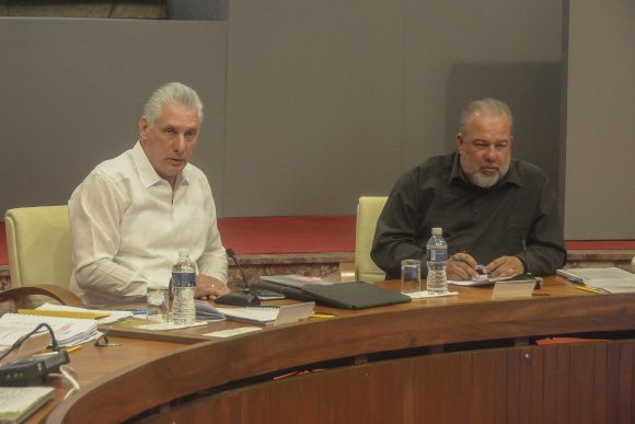 Díaz-Canel: Si no hay vinculación con la base no hay seguimiento a los problemas de la gente