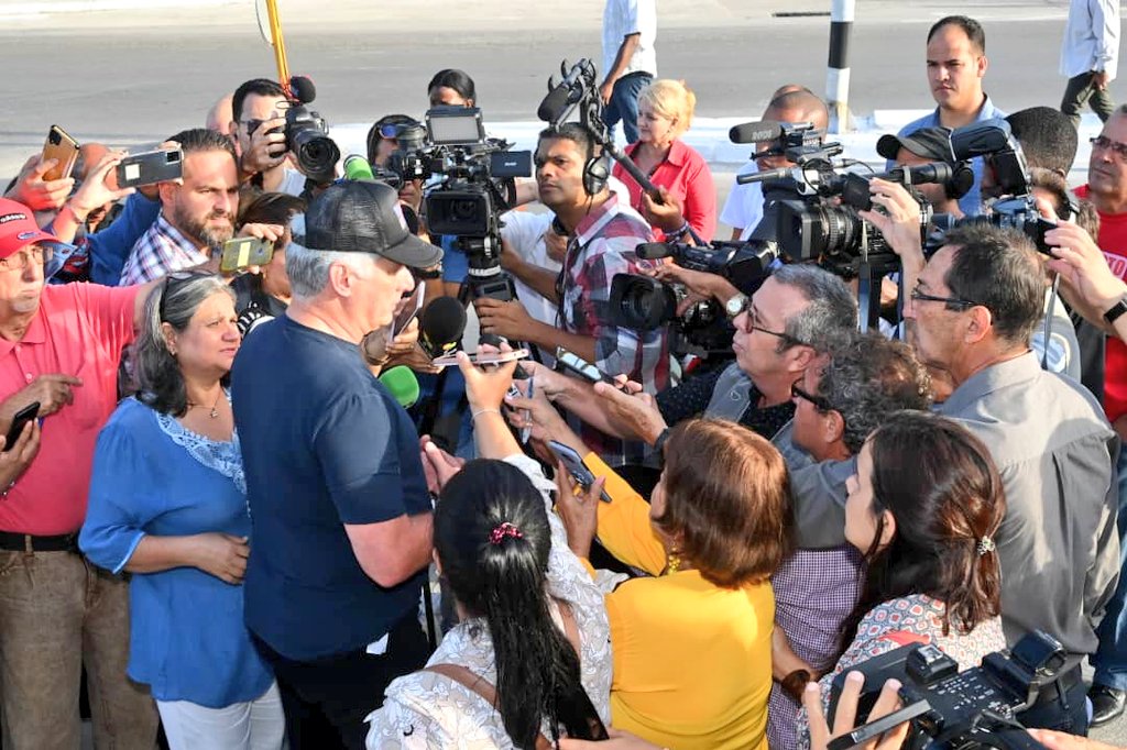 Presidente de Cuba afirma votar hoy es defender el futuro