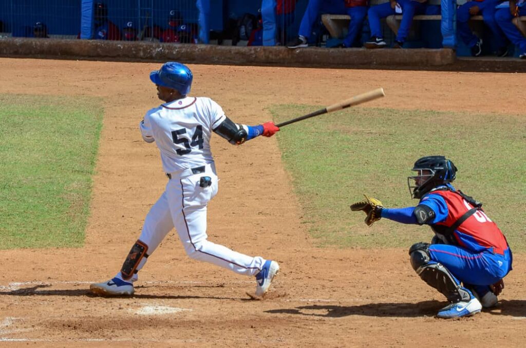Alazanes dividen honores y suman otros enfermos