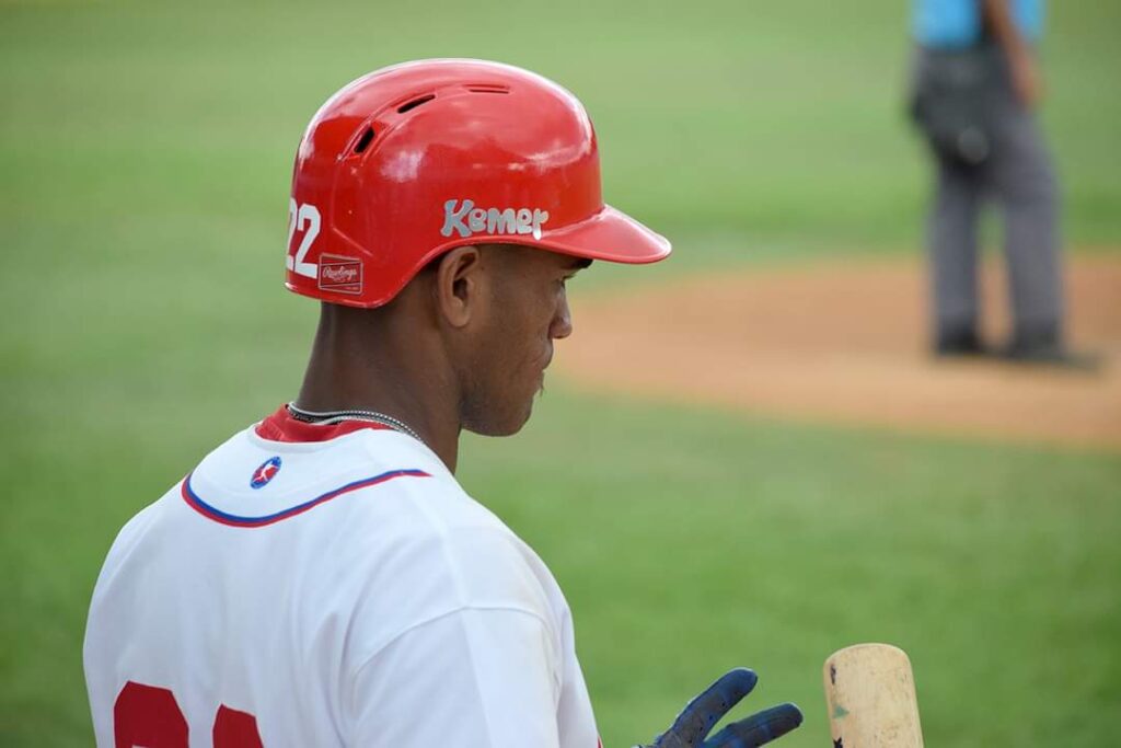 Azucareros muelen dos veces en Bayamo
