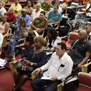 Felicita Lazo a gobernadores y vicegobernadores elegidos en Cuba (+Fotos)