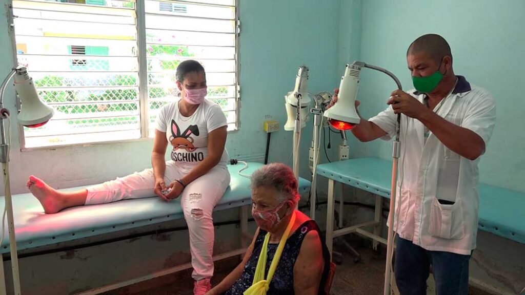 Destaca programa de Salas de Rehabilitación en Niquero