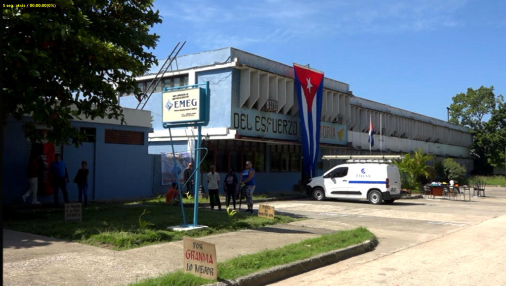 El colectivo de la Empresa de Medios de Enseñanza ubicada en Manzanillo amplia su gestión comercial