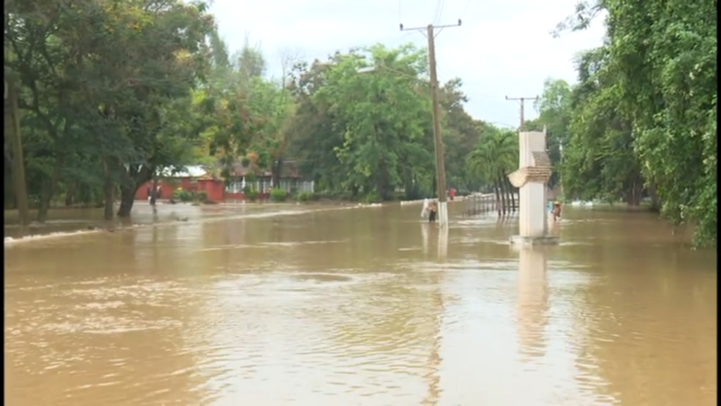 Severas inundaciones en el municipio de Yara en Granma