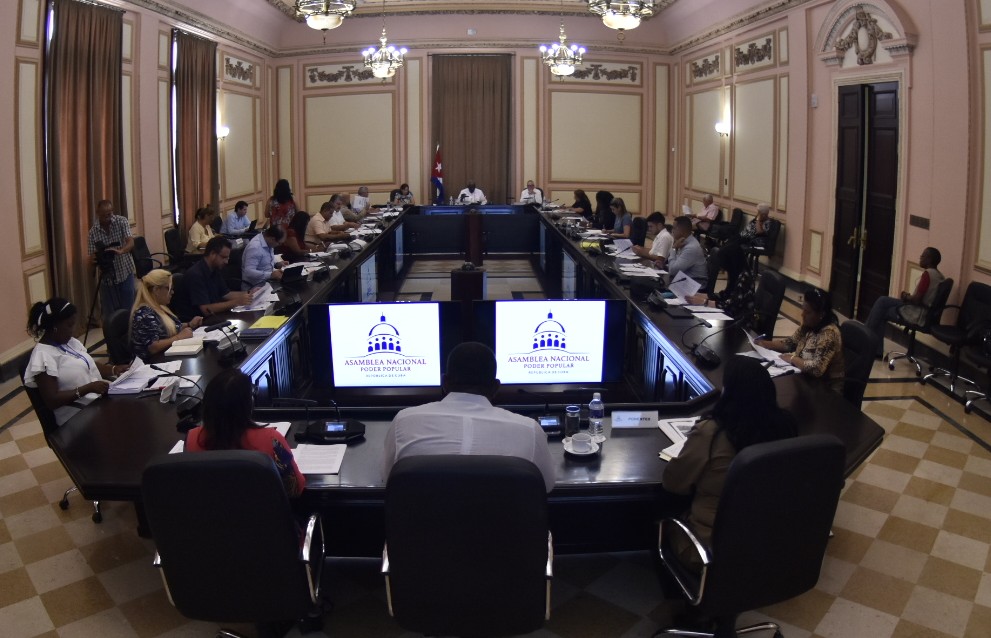 Aprueba el Consejo de Estado dos nuevos decretos leyes y analiza temas, previo al Primer Período Ordinario de Sesiones de la Asamblea Nacional