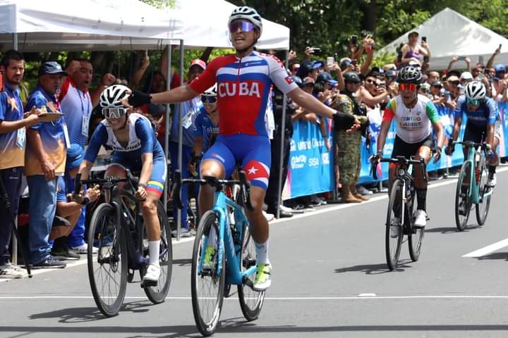 Arlenis se proclama reina absoluta del ciclismo de ruta en los Centroamericanos 2023