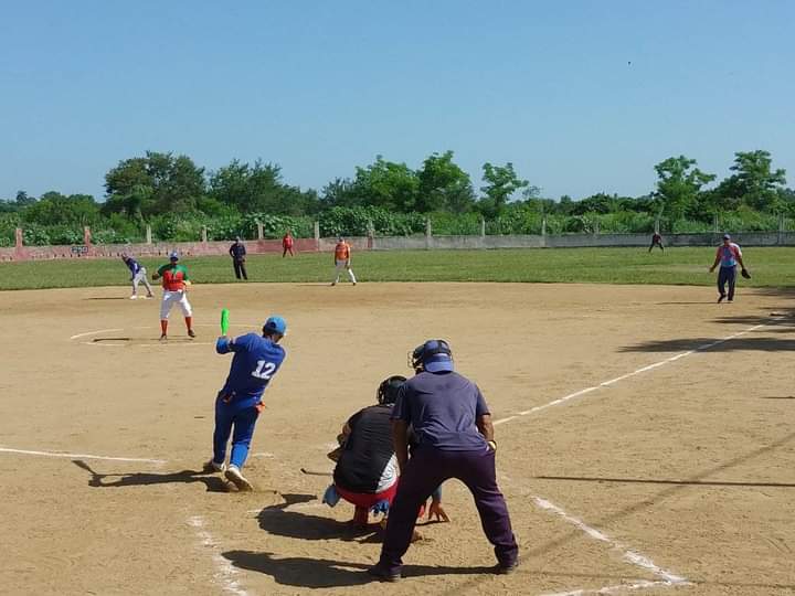 Inauguran en Bayamo Copa de Softbol “26 de Julio “