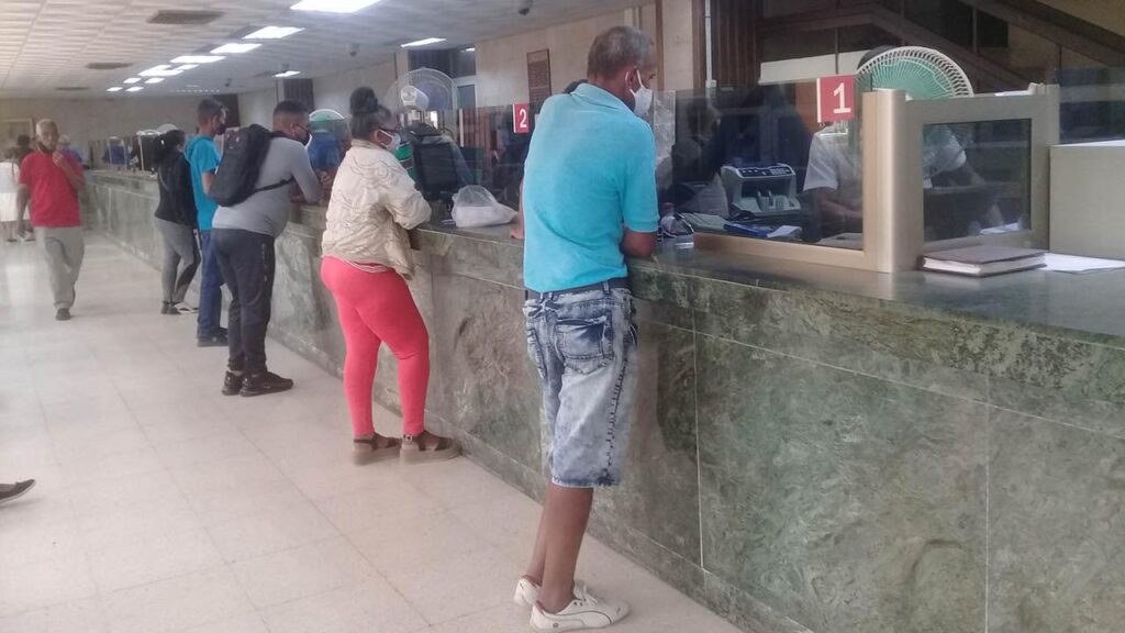 Avanza en Granma proceso de bancarización de la economía de forma gradual