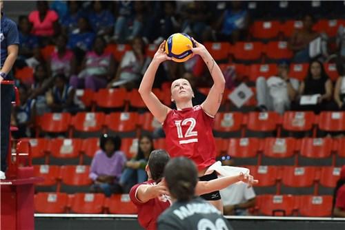 Cuba a semifinales en Final Six de voli