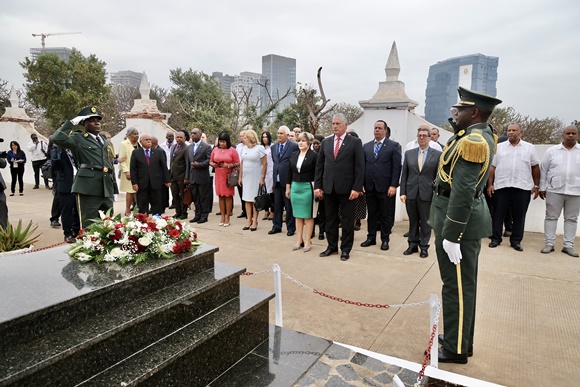 El homenaje de Cuba a Díaz Argüelles en Angola