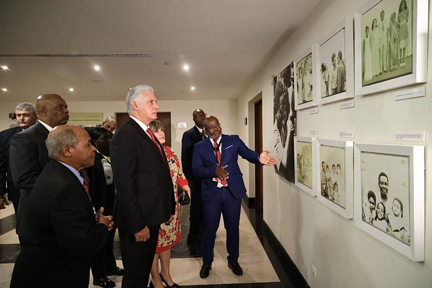 Presidente cubano rinde tributo a Agostinho Neto