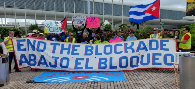 Caravanas de amor por Cuba en EEUU