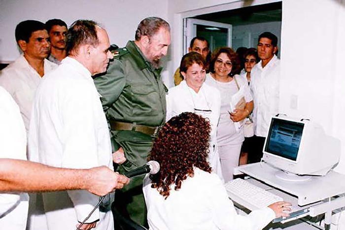 Reconocen rol de Fidel en el desarrollo científico nacional