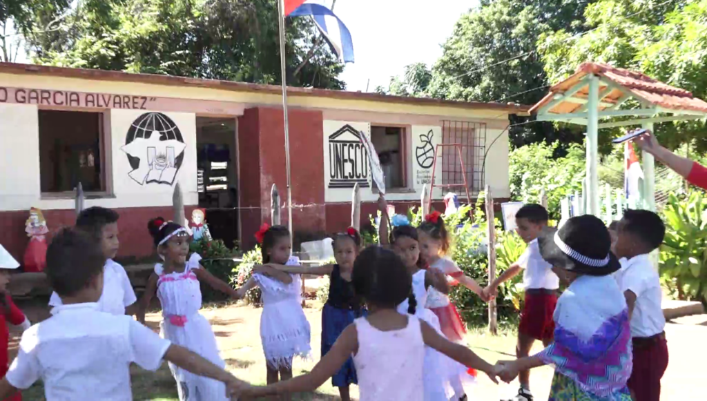 Promueven educación integral de nuevas generaciones en escuela rural asociada a la red UNESCO