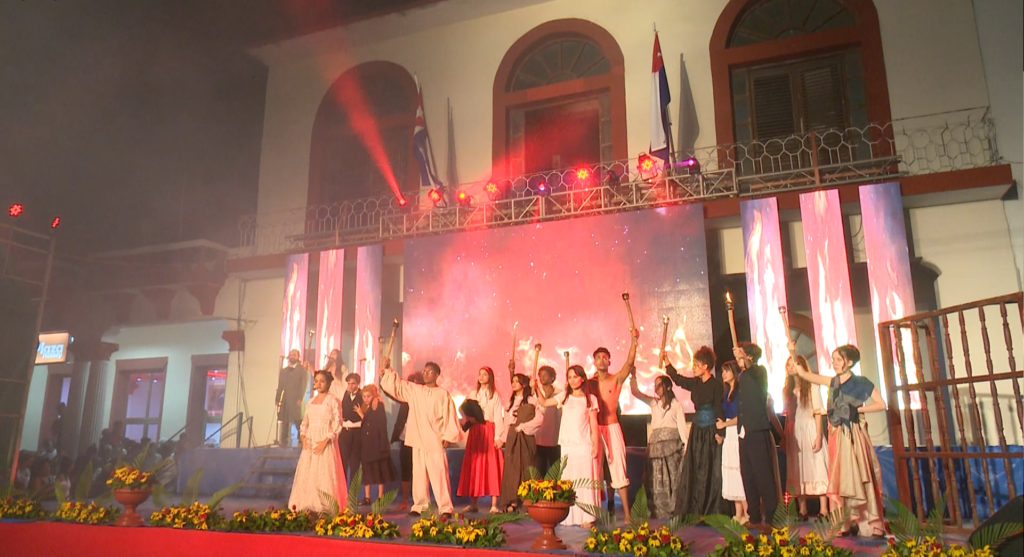 Gala cultural por el aniversario 155 de la Quema de la ciudad Bayamo