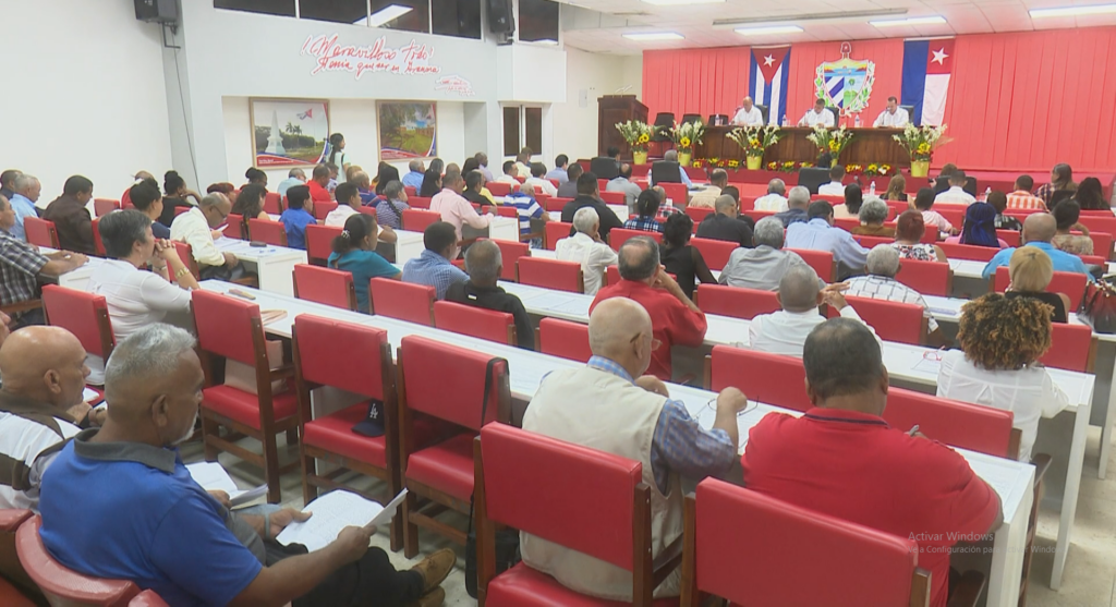 Presidente Parlamento Cubano participa en Asamblea Poder Popular del municipio granmense de Bayamo