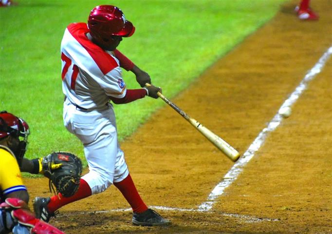 Derbi de jonrones animará Serie de Estrellas del béisbol cubano