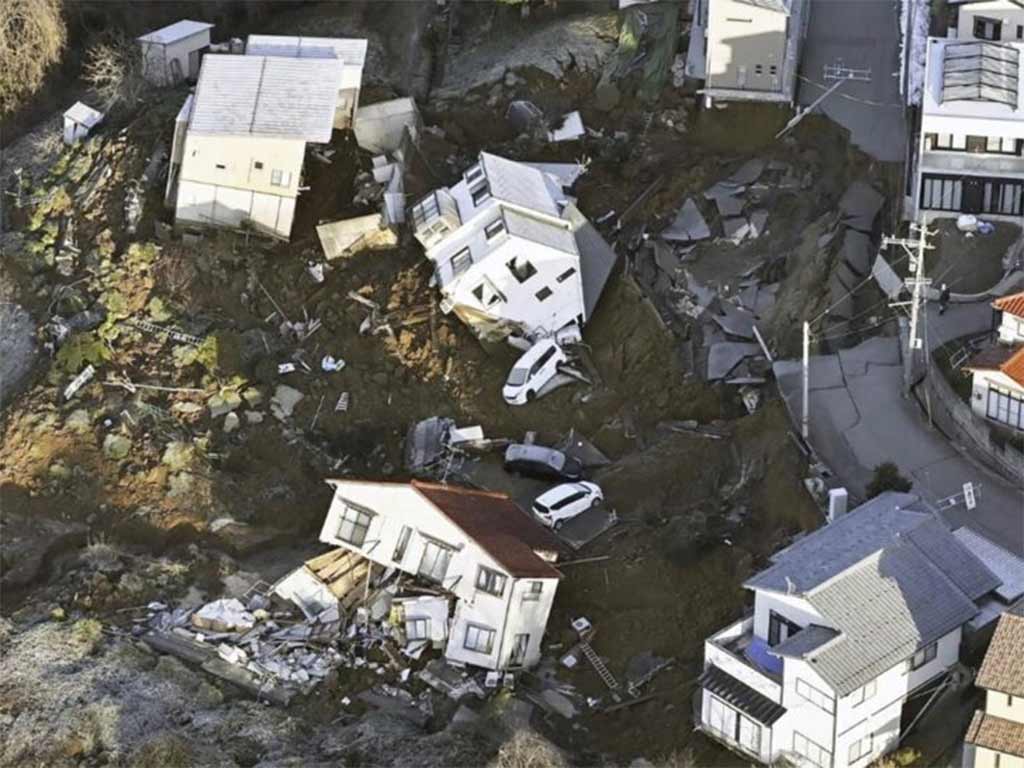 Continúan operaciones de búsqueda y rescate por terremoto en Japón