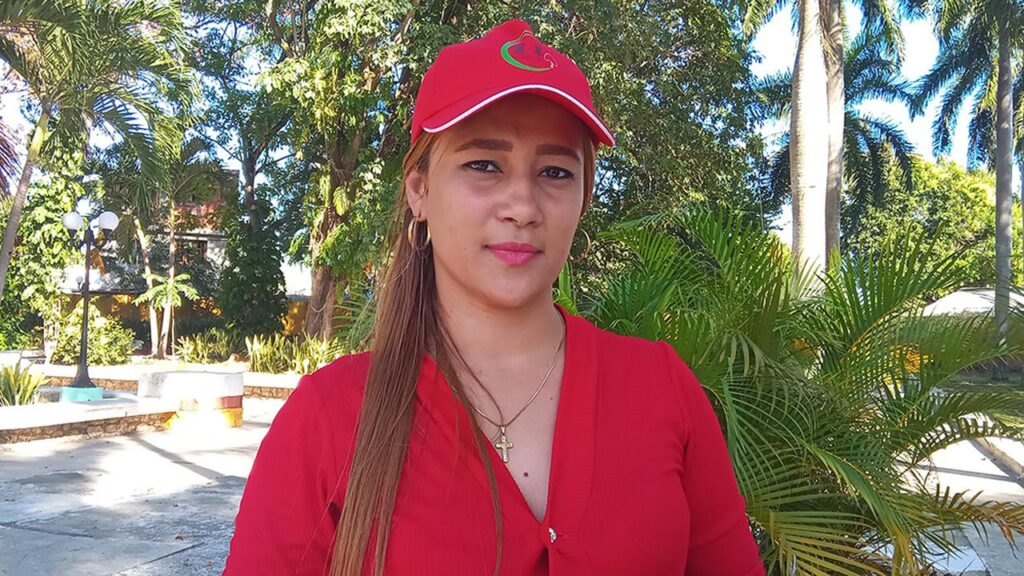Elianis Ladrón de Guevara: amor constante por la agricultura y por su Patria (+ audio)