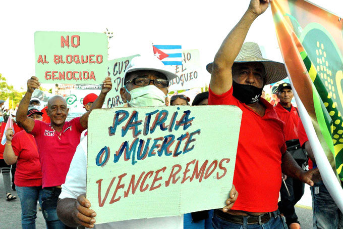 Trabajadores granmenses siempre en defensa de la Revolución cubana
