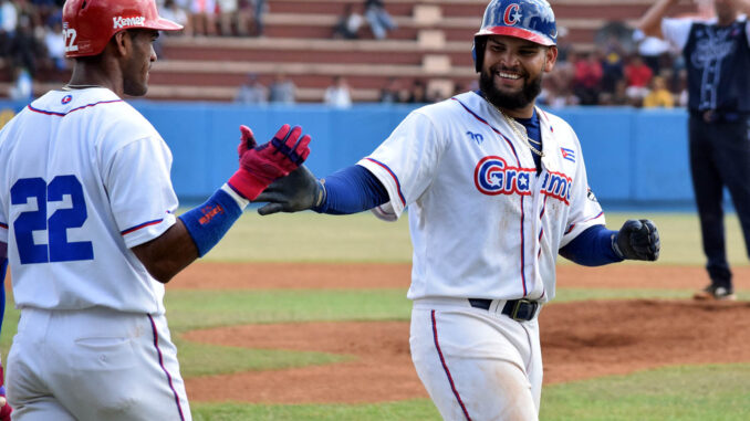 Alazanes derrotan por segunda vez a los Cachorros (+ audio y fotos)