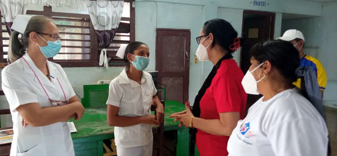 Autoridades del Partido en Granma recorrieron centros prioritarios en Bartolomé Masó