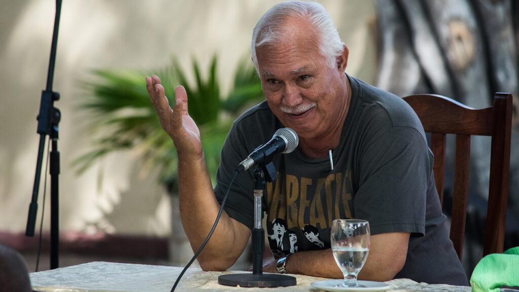 Imparten en Bayamo conferencia La cuentística cubana, retos en un mundo globalizado y en crisis (+ audio y fotos)