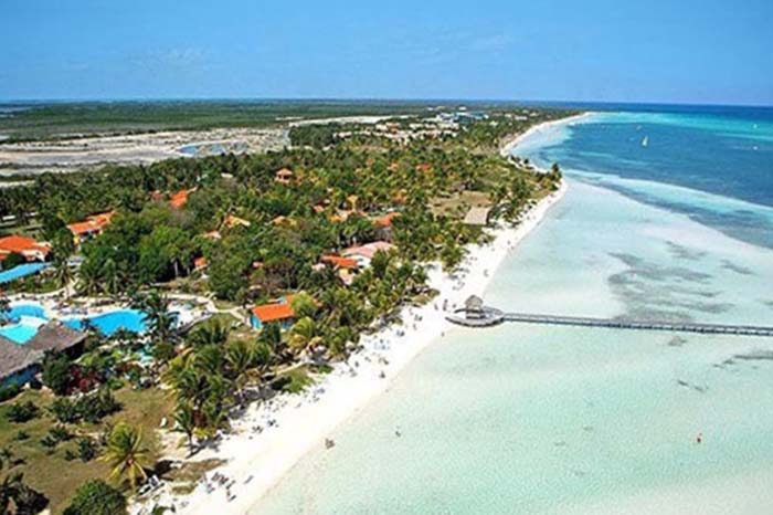 Recibe Cuba en primer trimestre del año más de 809 mil turistas