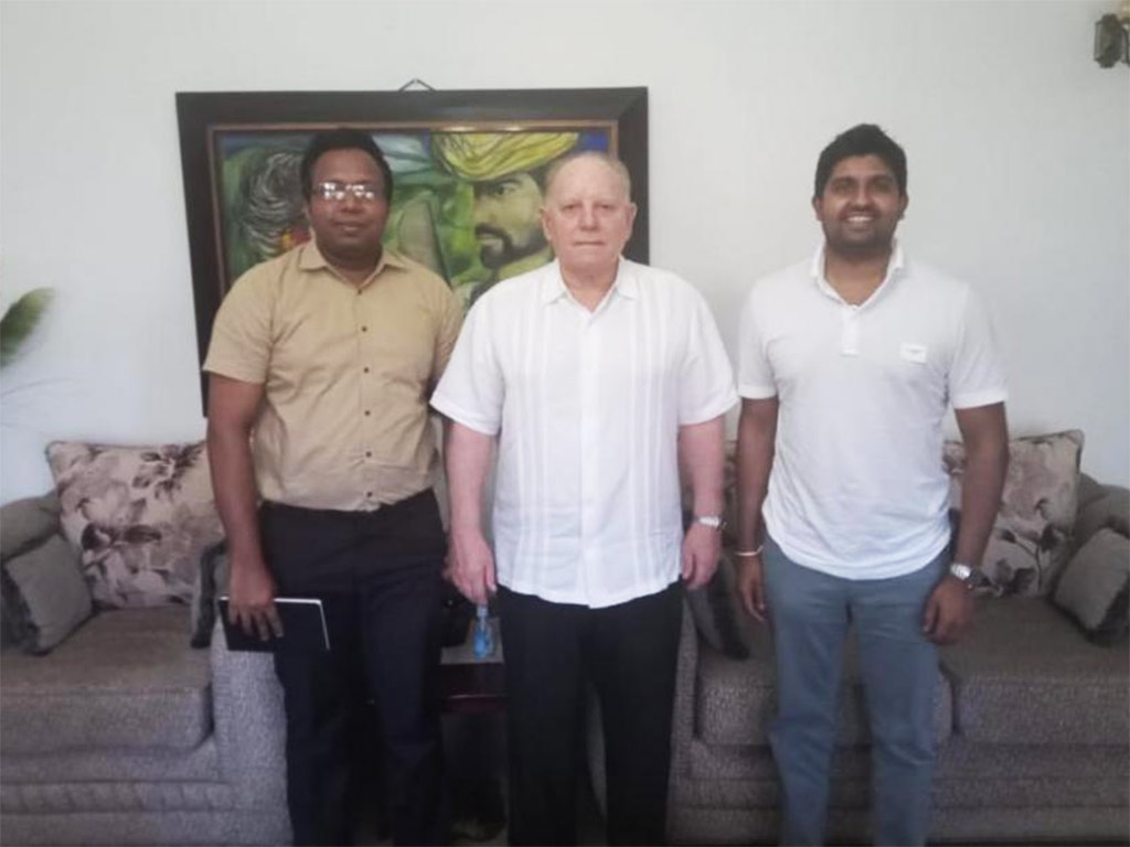 Dialoga embajador de Cuba con gerentes de farmacéutica de Sri Lanka