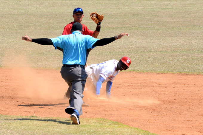 Alazanes vencen a los Toros y se mantienen en el quinto puesto