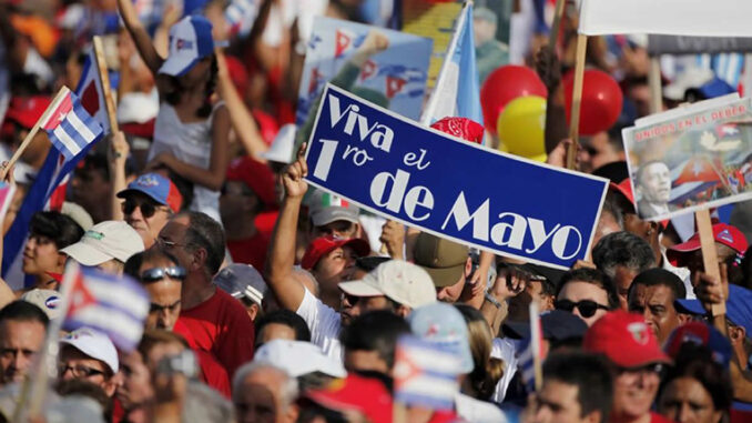 Llama presidente de Cuba a llenar las plazas el 1 de mayo