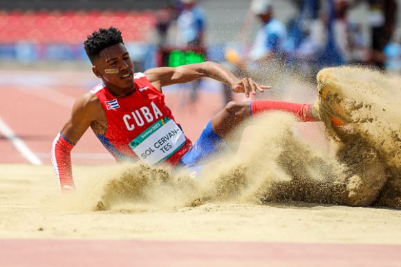 Cubano Robiel Yankiel Sol feliz con su récord mundial en paratletismo